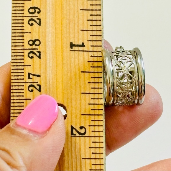 SOLID 14K WHITE GOLD WIDE FILIGREE HOOP EARRINGS - Picture 10 of 11